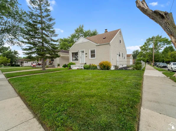 3106 River Dr, Lincoln Park, MI 48146