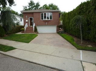 49 Bovanizer St, Staten Island, NY 10312