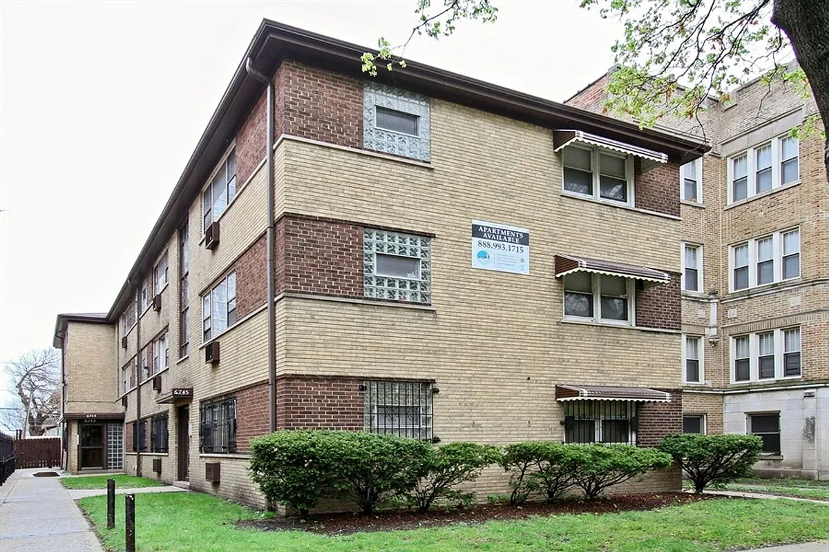 Building Photo - 6743 S Oglesby