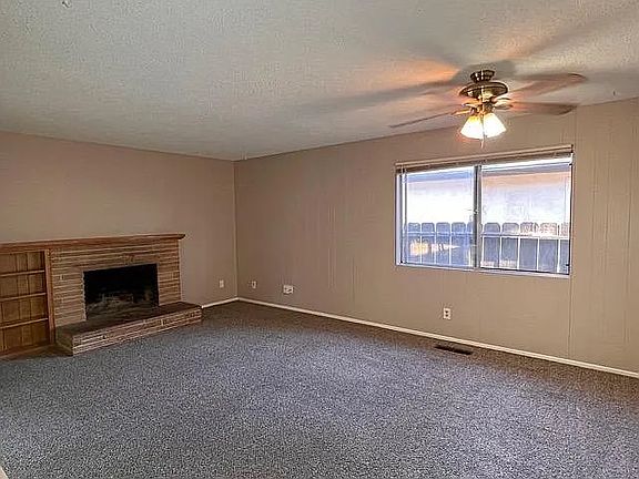 4th image of 3708 Poinsettia Dr