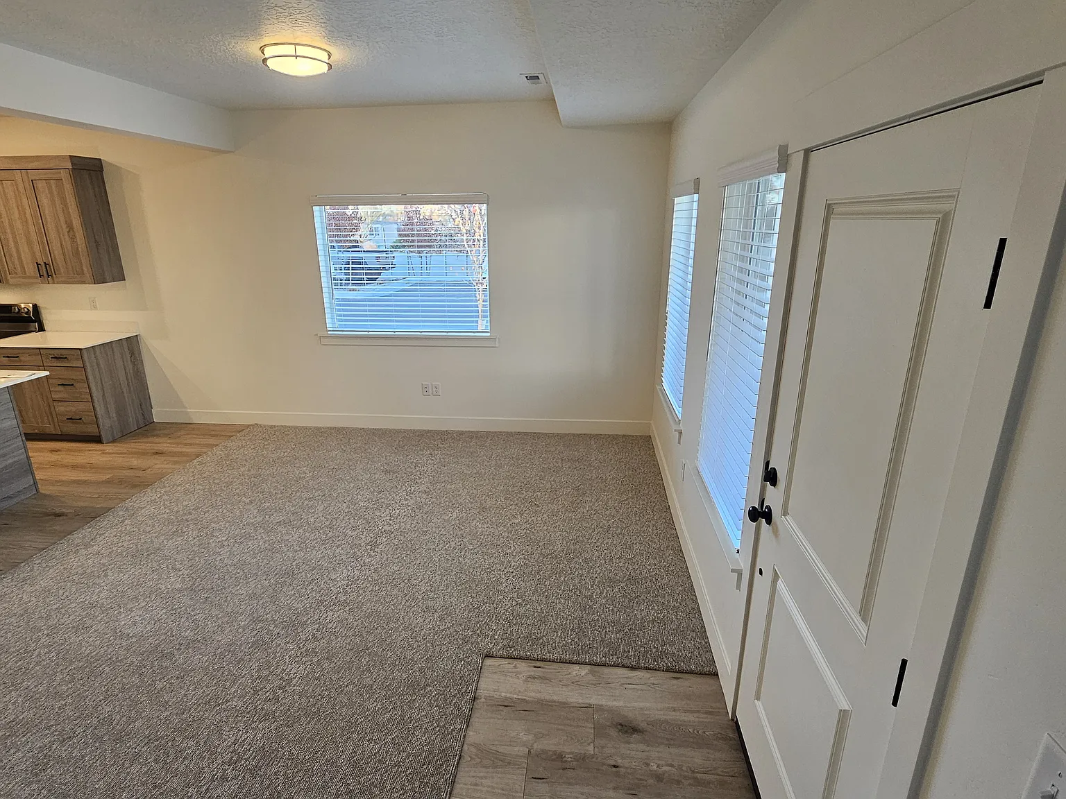 3 bed, 2.5 bath, 1500 sqft, $2,100 — Photo 4