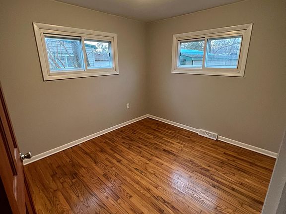 4th image of 5954 Sylvia St