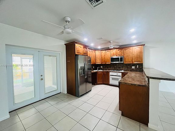 3rd image of 1061 NE 26th Ave #1061