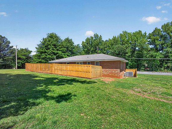 5th image of 2050 Oldfield Rd