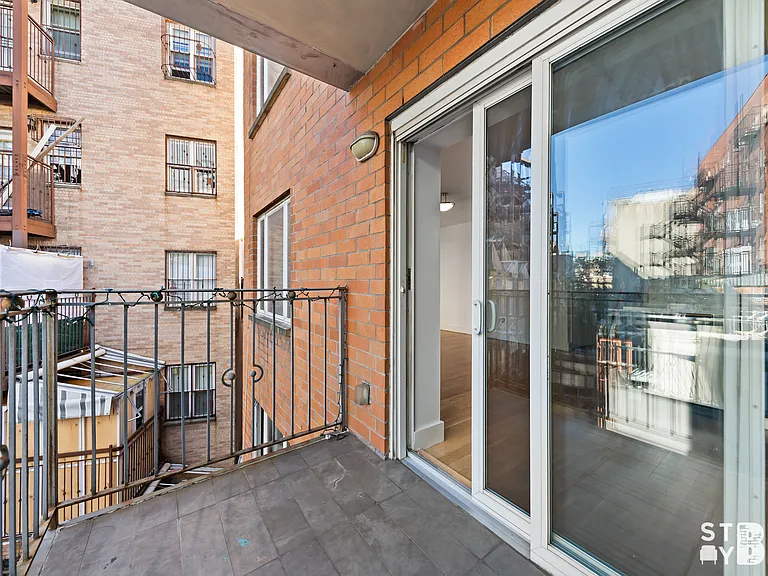 279 Lee Ave #4B — Photo 4
