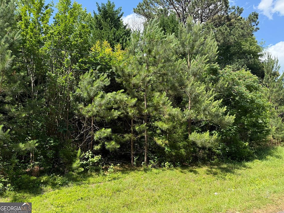 2nd image of 1425 River Rd