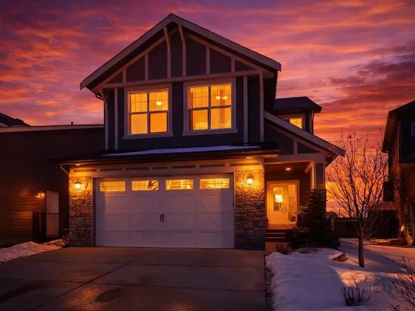 43 N Mist Mountain Rise, Okotoks, AB T1S 5R4