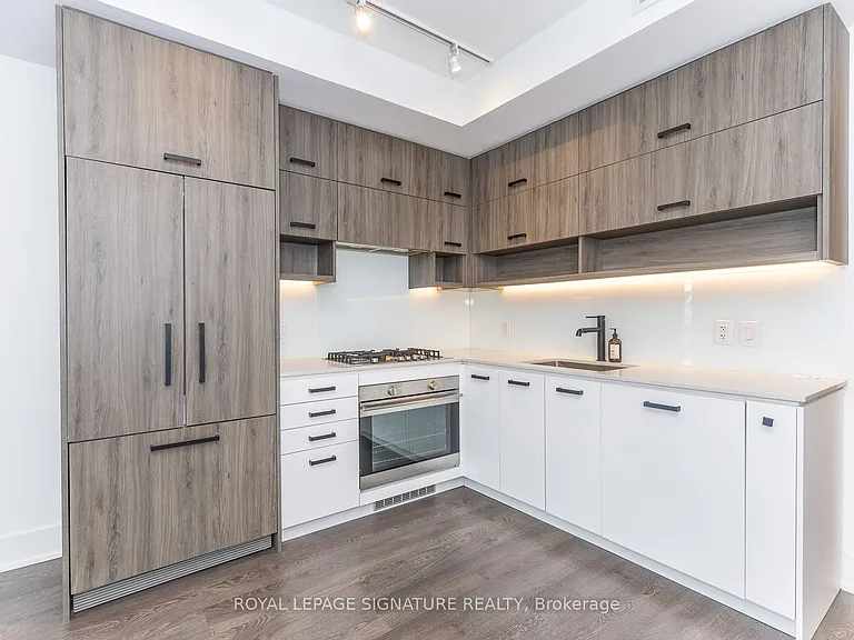 1888 Queen St E #204 — Photo 9
