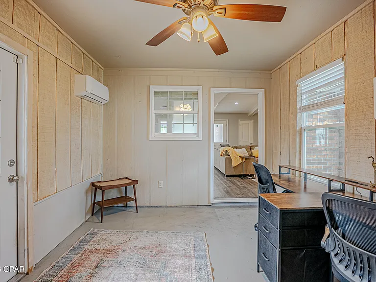 1112 Colorado Ave — Photo 33