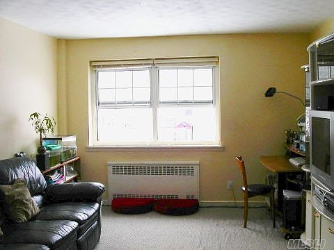 3rd image of 11122 66th Ave APT 2B