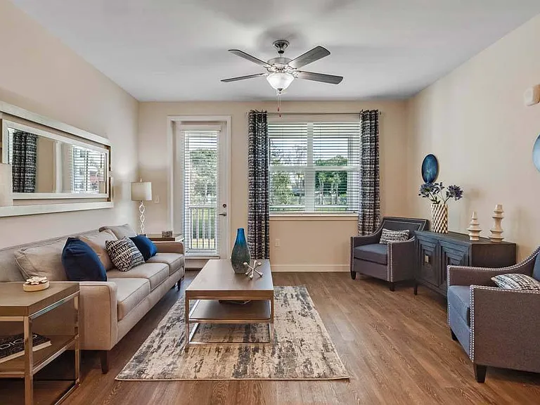 Waterline Bonita Springs — Photo 41