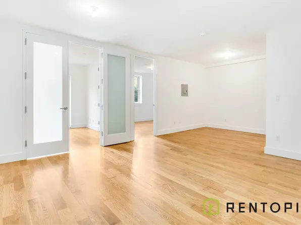 106 Meserole St #202B, Brooklyn, NY 11206