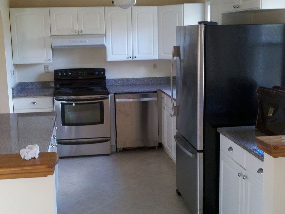 2nd image of 18 Anders Rd SW