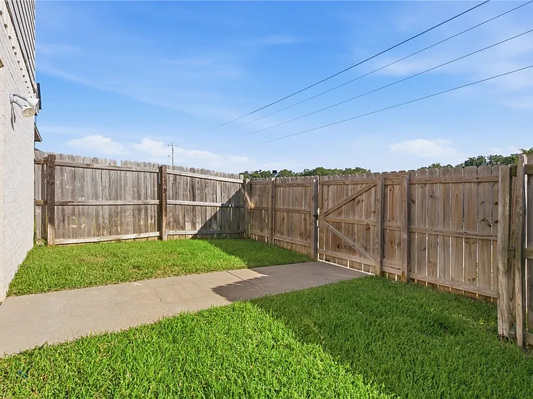 3840 Oldenburg Ln — Photo 26