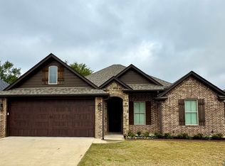 819 Gemi Dr, Longview, TX 75605