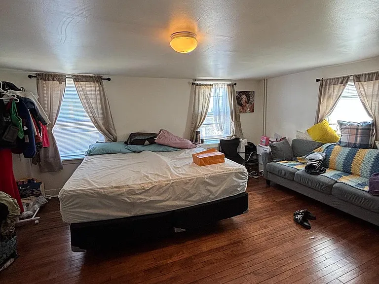 4448 Mitchell St — Photo 13