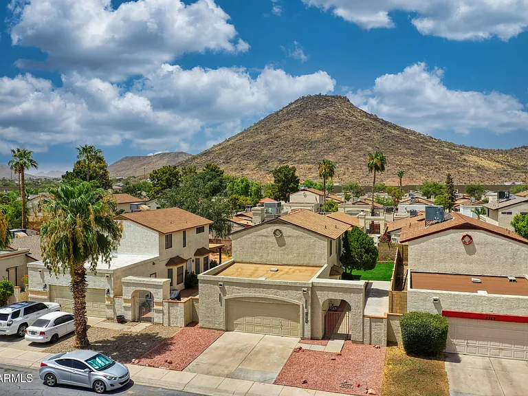 4760 W Wahalla Ln — Photo 41