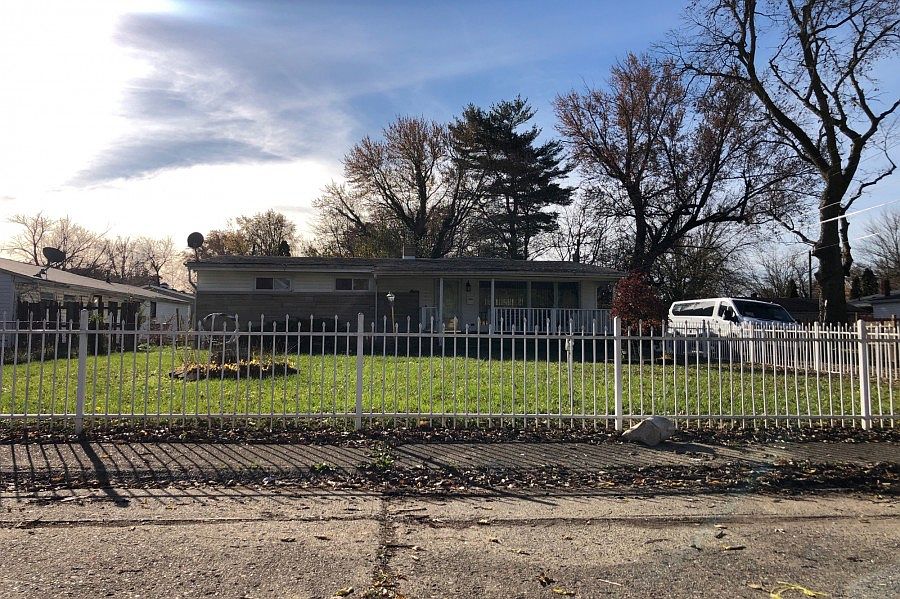 1st image of 5825 E 44th St