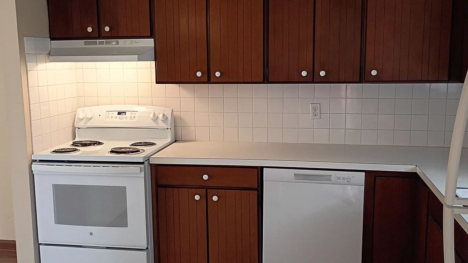 849 Beech Court Apts — Photo 2