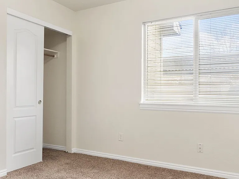 17 N Sugar St #103 — Photo 23