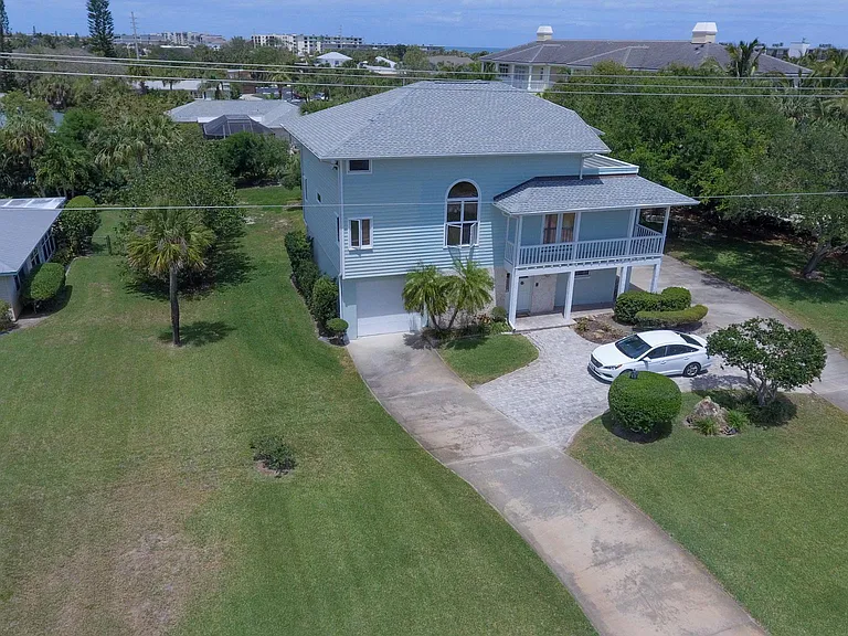725 Conn Way — Photo 31