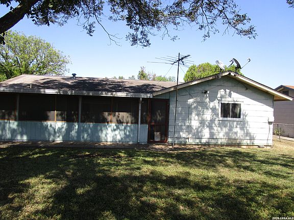 4th image of 1509 OAK  ST