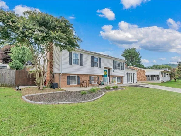 3067 Parham Dr, Roanoke, VA 24014