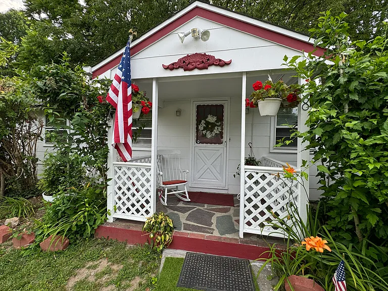 8 Blackberry Ln — Photo 3