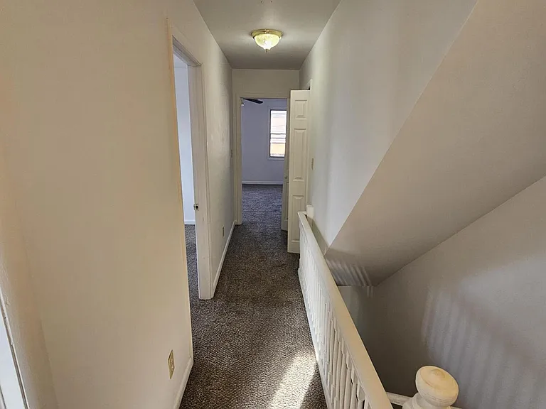 1044 John Ave — Photo 16