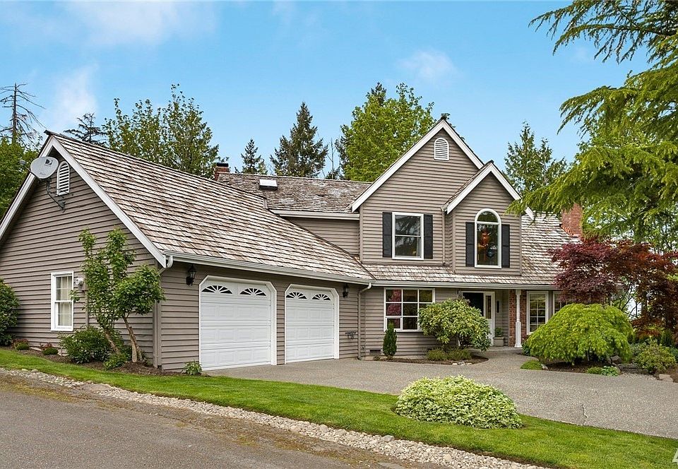 1st image of 4017 203rd Ave NE