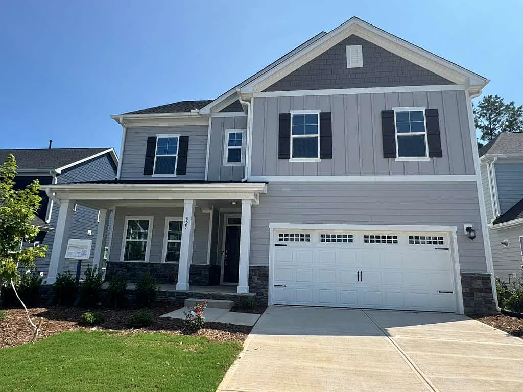 5 bed, 2638 sqft, $2,650 — Photo 1