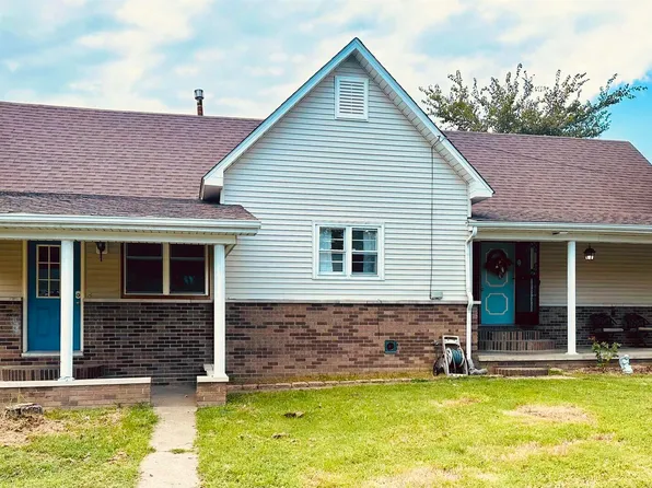 809 E Main St, Marion, IL 62959