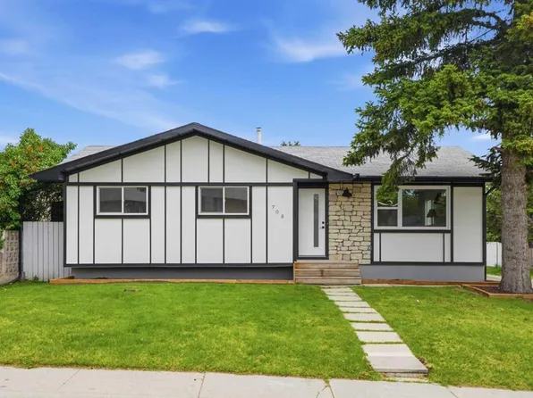708 S Sacramento Pl SW, Calgary, AB T2W 0R5