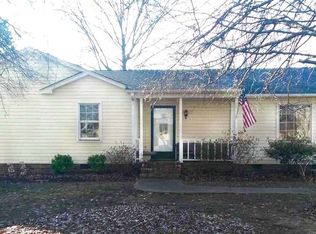 106 Ticonderoga Dr, Greer, SC 29650