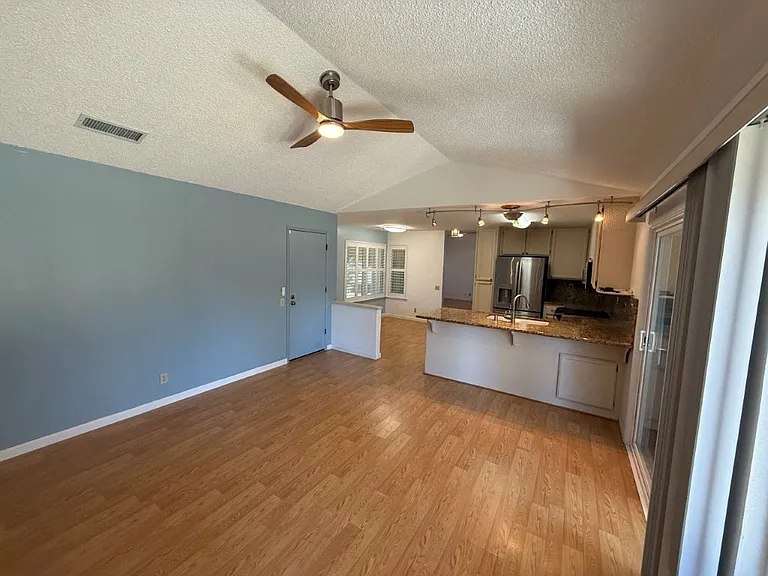 467 Lupine Cir — Photo 30