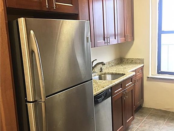 4th image of 4209 47th Ave APT 4H