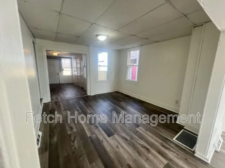 113 Arch St — Photo 5