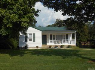 2407 Central Dr, Lenoir, NC 28645