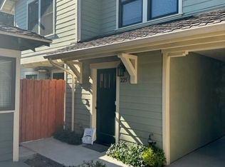 225 E Foothill Blvd, Glendora, CA 91741