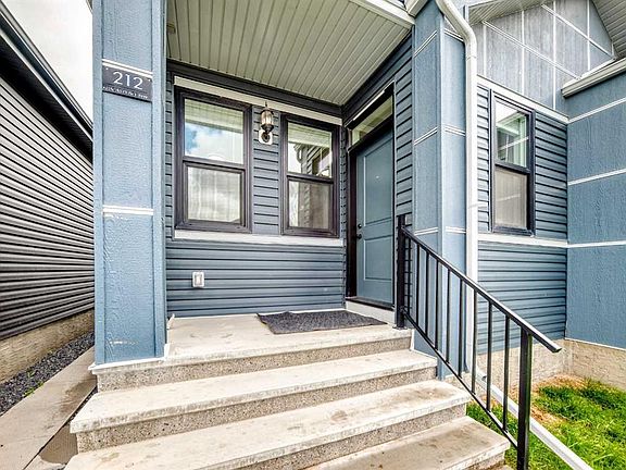 3rd image of 212 W Lucas Pl NW
