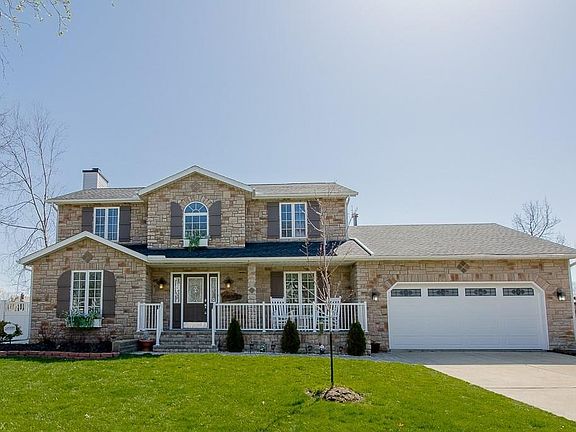6859 South Camelot Drive is a Tuscan inspired Colonial in Mentor offering 3 Bedrooms, 2.5 Bathrooms, 2 Car Attached Garage, Finished Basement, and Outdoor Entertaining space.