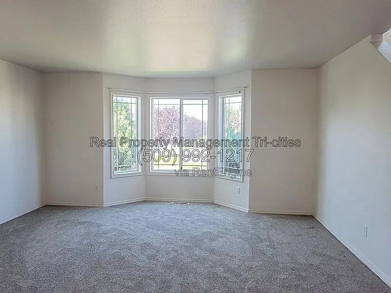 7606 Quadra Dr — Photo 3