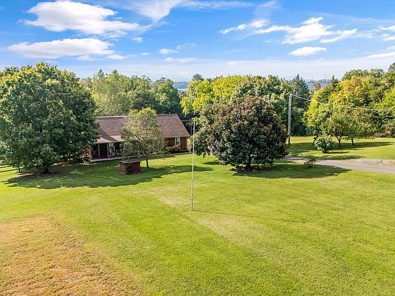 3rd image of 6239 N Trigonia Rd