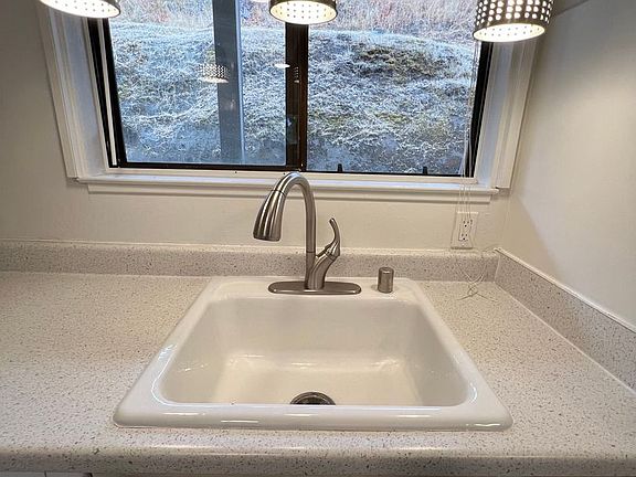 2nd image of 342 E Saint Charles St #4