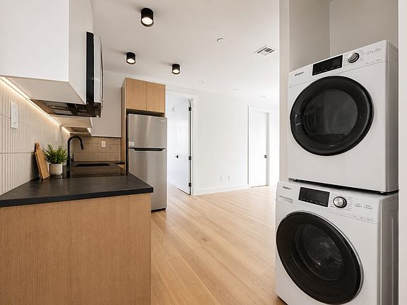 3rd image of 590 Bushwick Ave #8