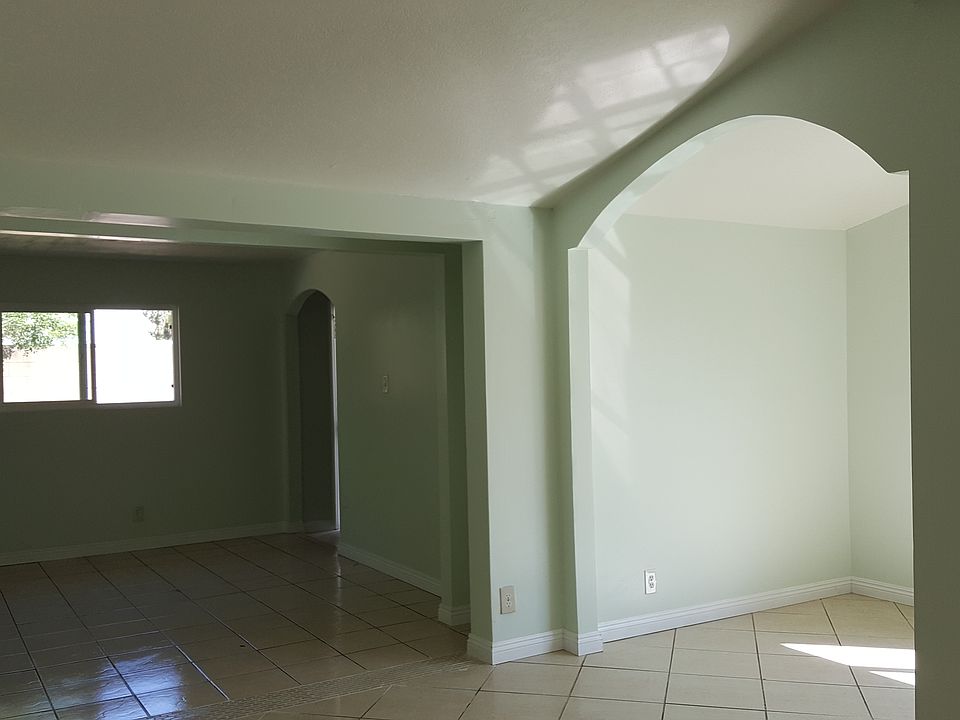 1st image of 1302 Greenberry Dr