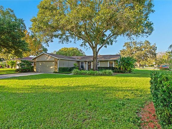 2nd image of 3044 Pin Oak Dr