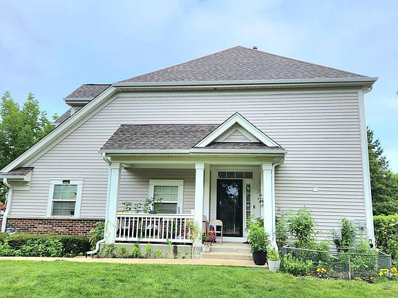 2nd image of 804 Linden Cir