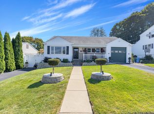 31 Acra Rd, Waterbury, CT 06708