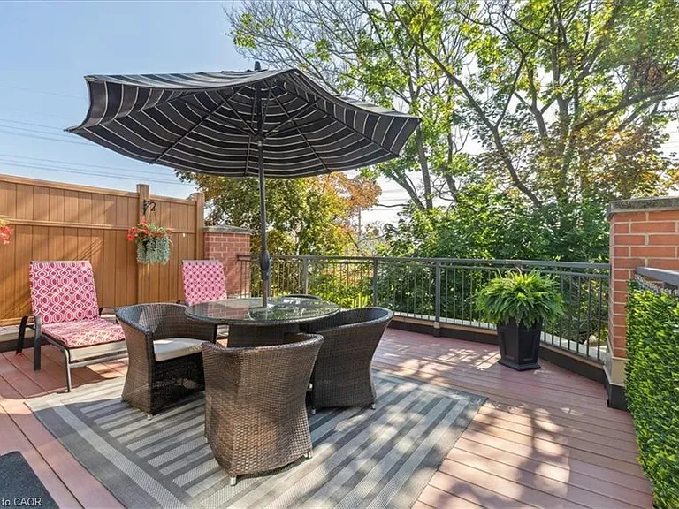 442 Maple Ave #Townhouse 1-1 — Photo 21